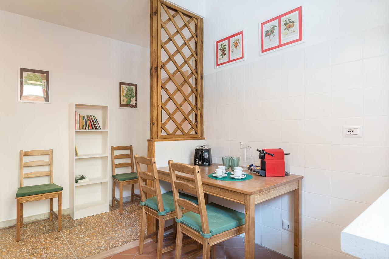 Red & White Vatican Apartment Roma Dış mekan fotoğraf
